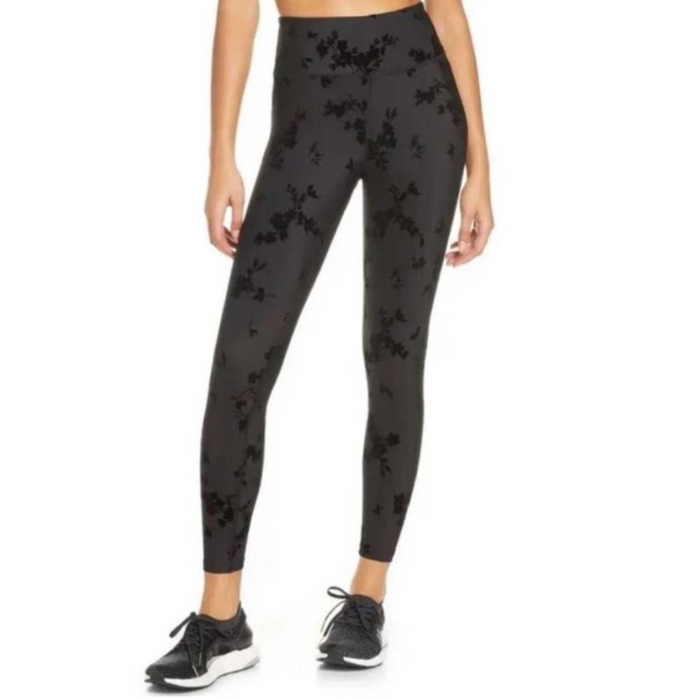 Soulcycle Black Floral Velvet Sports Bra & leggings set| Size: S/M